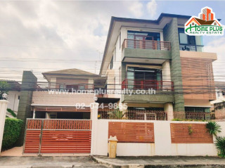 หมู่บ้านรัชดานิเวศน์ (ใกล้สำนักงานเขตห้วยขวาง) ขายพร้อมผู้เช่า