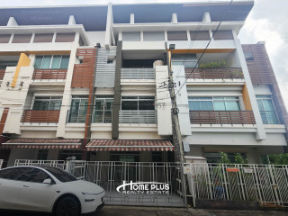 บ้านกลางเมือง มอนติ-คาร์โล รัชวิภา (Baan Klang Muang Monte-Carlo)