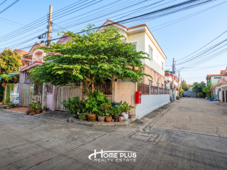 ทาวน์เฮ้าส์ หมู่บ้านกิตตินคร บางปู สมุทรปราการ (Kittinakorn Samutprakran)