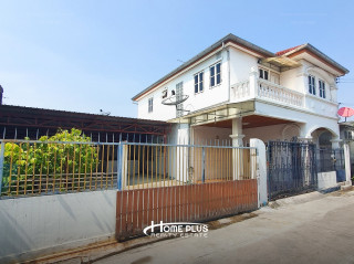 บ้านเดี่ยว 2 ชั้น ซอยศรีนครินทร์ 48 (ซอยเปรมฤทัย 20 / ซอยประวิทย์และเพื่อน) เขตพระโขนง กรุงเทพมหานคร 