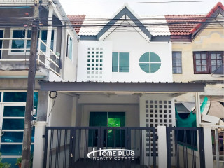 หมู่บ้านธนาลักษณ์ 2  รีโนเวท ซอยบงกช 17 ตำบลคลองสอง อำเภอคลองหลวง ปทุมธานี