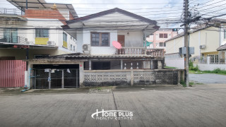 ที่ดินพร้อมบ้าน หมู่บ้านทิมเรืองเวช ซอยพหลโยธิน48 แยก 22-15