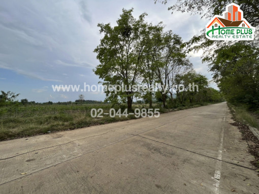 ที่ดิน ที่ดินเปล่า ( ติดวิทยาลัยการอาชีพวิเชียรบุรี )