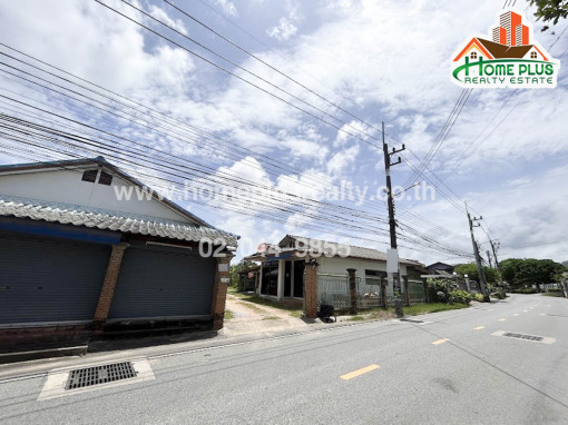 ที่ดิน ที่ดินพร้อมบ้าน 2 หลัง ถนนสุขุมวิท สัตหีบ ชลบุรี เนื้อที่ 1 ไร่ 1 งาน 4 ตารางวา (ใกล้บิ๊กซี สาขาสัตหีบ)