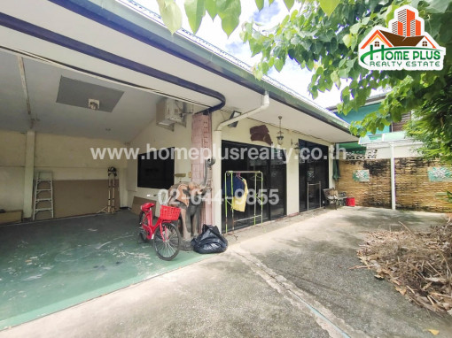 ที่ดิน ที่ดินพร้อมบ้าน 2 หลัง ซอยจรัญสนิทวงศ์ 85 ทำเลดีพื้นที่เยอะ สไตล์คลาสสิค