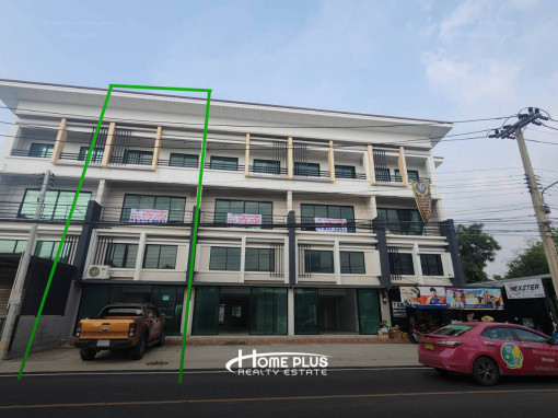 ทาวน์โฮม ทาวน์โฮม 3 ชั้นครึ่ง ถนนลำลูกกาคลอง3 ใกล้โรงพยาบาลสินแพทย์