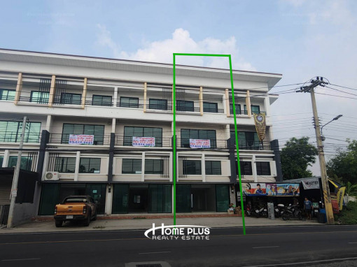 ทาวน์โฮม ทาวน์โฮม 3 ชั้นครึ่ง ถนนลำลูกกาคลอง3 ใกล้โรงพยาบาลสินแพทย์