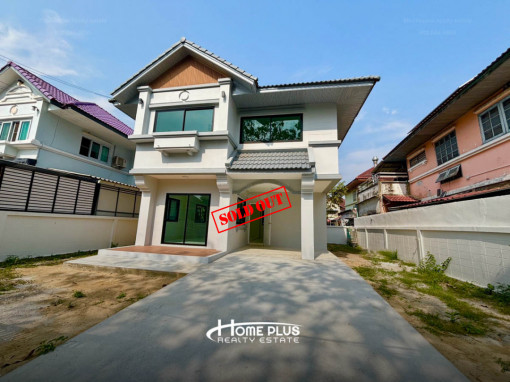 บ้านเดี่ยว หมู่บ้านพูนสินธานี1 ซอยเคหะร่มเกล้า64 (รีโนเวท) ติดบิ๊กซีเคหะร่มเกล้า