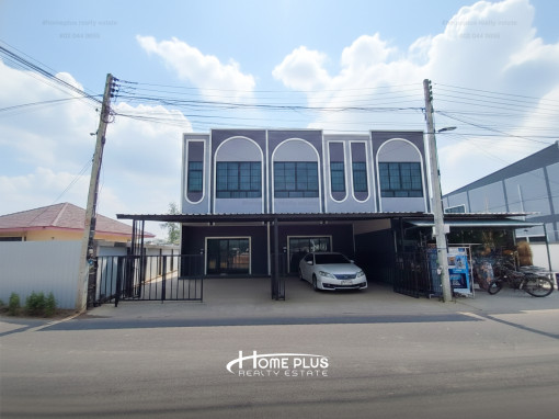อาคารพาณิชย์ ถนนโป่งไผ่ ซอยพวงทอง ใกล้นิคมอุตสาหกรรม 304 ปราจีนบุรี